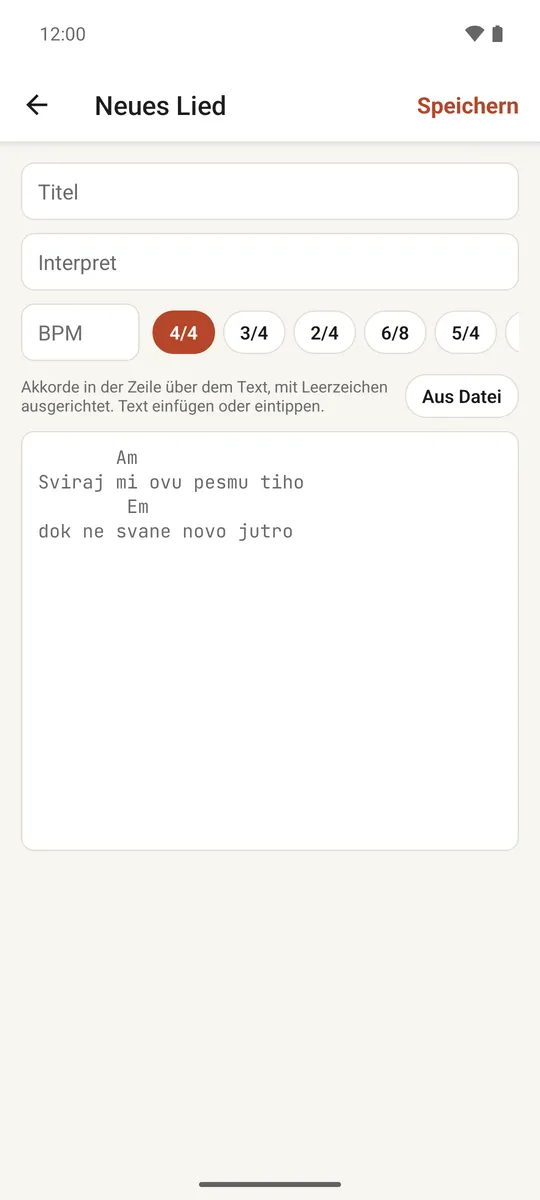 Der Bildschirm für ein neues Lied mit Titel, Interpret und einem Texteditor mit Akkorden über dem Text